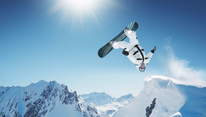 爱游戏中国电竞-_国际化赛事：不同国家选手激烈发飙_，国际比赛